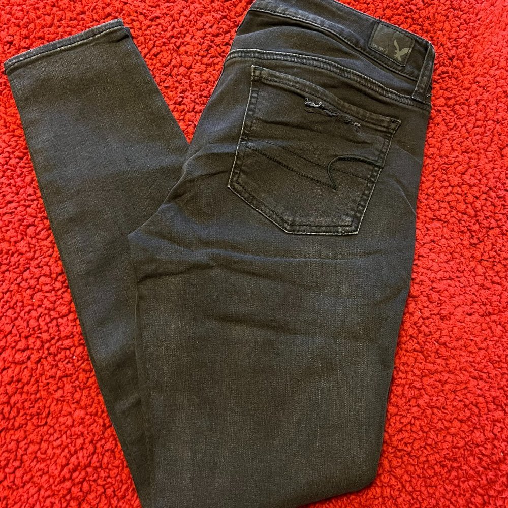 American Eagle Ripped Skinny Jeans | Black | Sz6